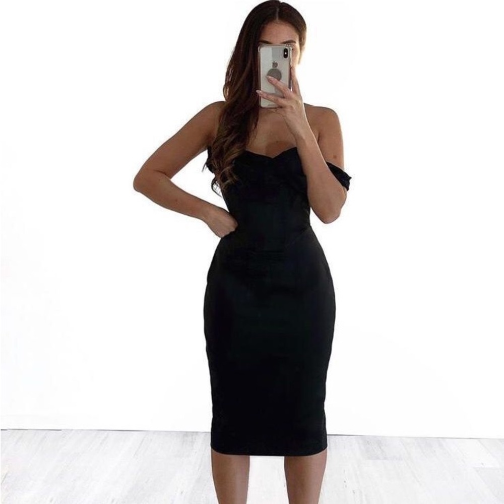 HOUSE OF CB 'Raphaella' Black Stretch Satin Corset Dress NWOT - Picture 10 of 13